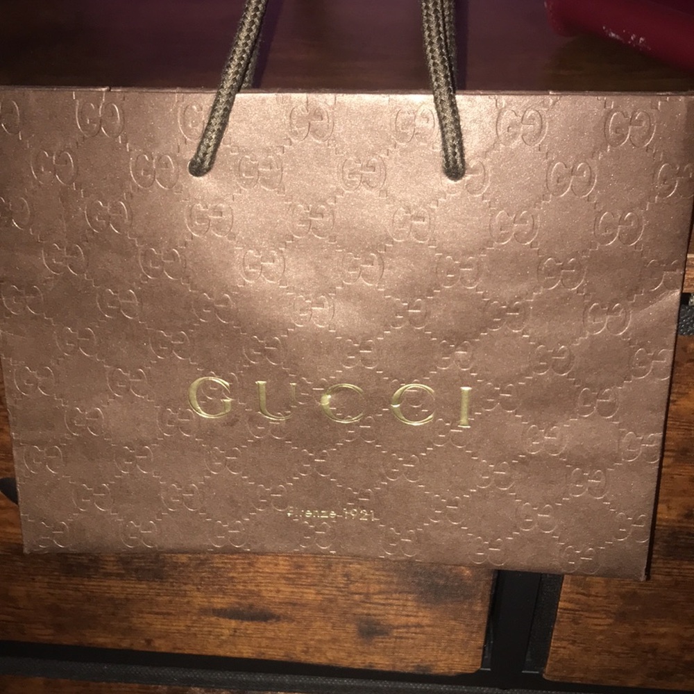 NEW Gucci Black Cat Eye Sunglasses, comes with Gucci shipping bag - Picture 13 of 13